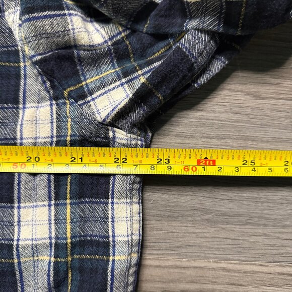 L.L. Bean Men’s Scotch Plaid Flannel Shirt - Navy/White - Picture 4 of 5